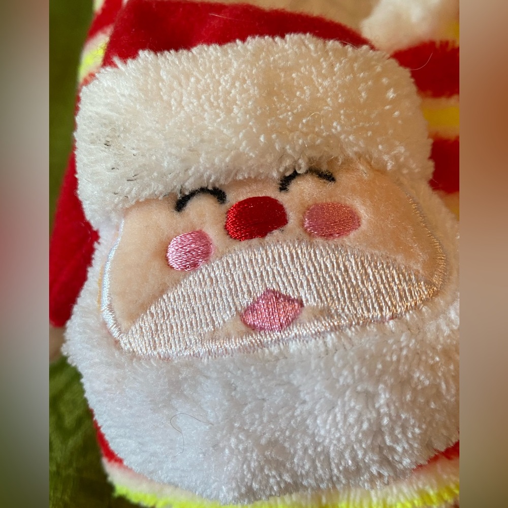 Christmas Bundle - slippers - earrings - candle - Picture 3 of 10